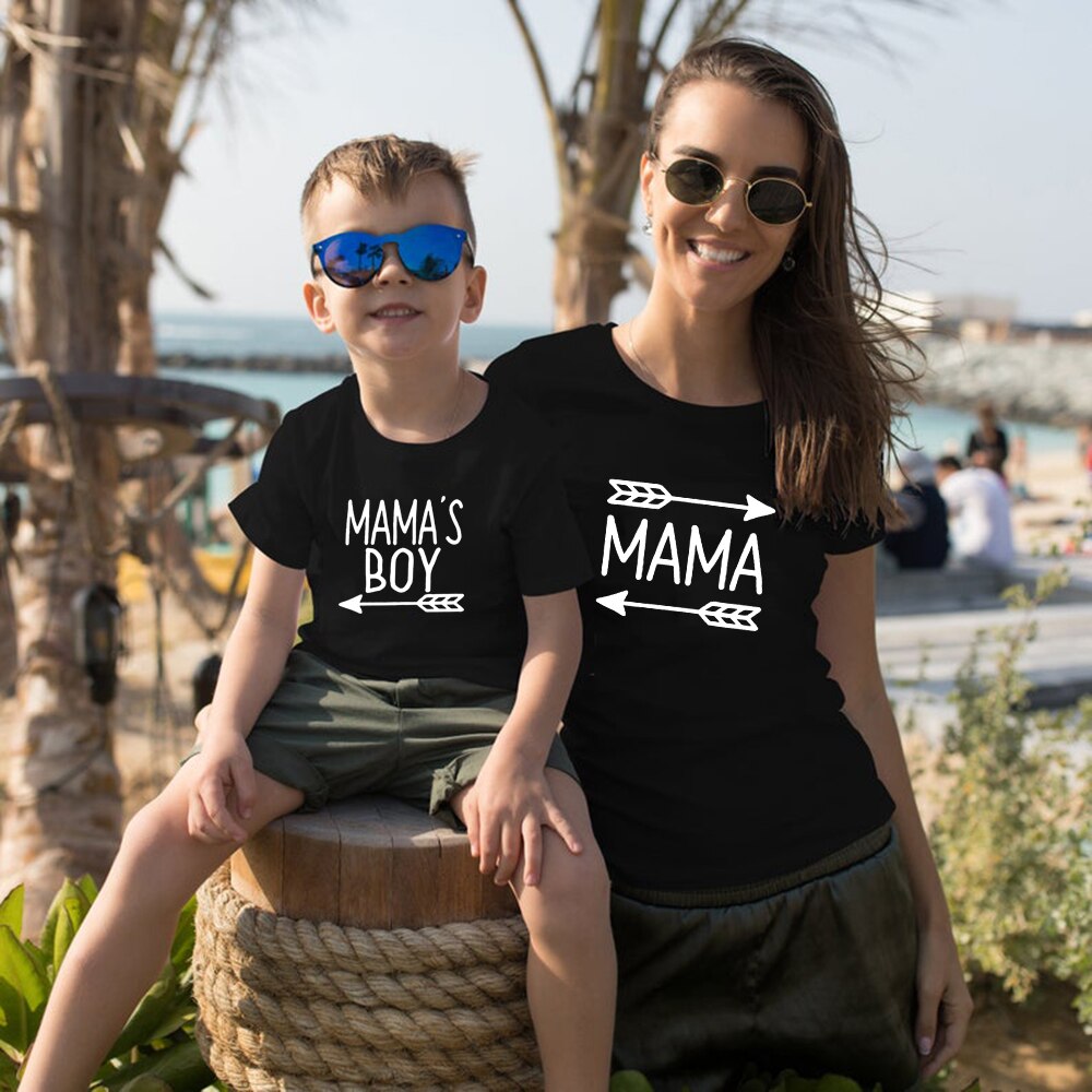 1pcs Mommy & Me Shirts Mama and Mamas Boy Mom and Son Matching Shirts Mama's Boy Mama with Arrows Mom of Boys Boy Mom Outfits