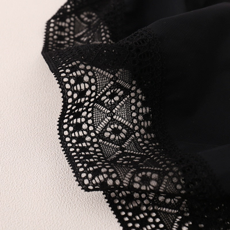 VIP Four Layers Period Panties New Leakproof Menstrual Panties Physiological Antibacterial Briefs Sexy Lace Underwear Women