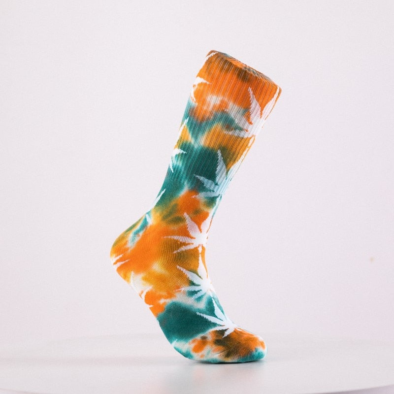 2019 High-quality Tie-dyed Maple Leaf Socks Long Fashion Weed Socks Men Skateboard Hiphop Socks Meias Women Couple Socks 1 Pairs