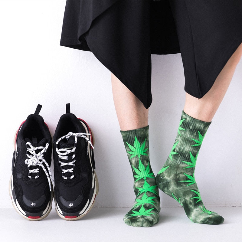 2019 High-quality Tie-dyed Maple Leaf Socks Long Fashion Weed Socks Men Skateboard Hiphop Socks Meias Women Couple Socks 1 Pairs