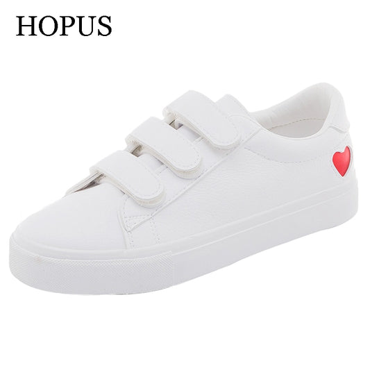 Women Sneakers 2022 New Women Shoes Trend Casual Flats Sneakers Female New Fashion Comfort Cute Heart Vulcanized Platform Shoes